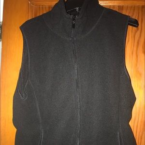 Old Navy fleece vest